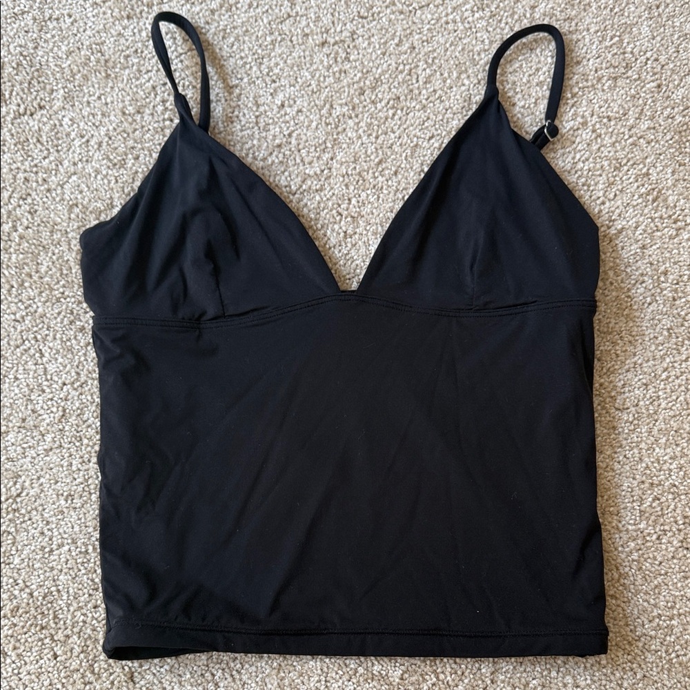 Black Cropped V Neck Tank Top